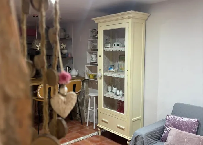 Cueva Colorin Alloza. Appartement Alloza